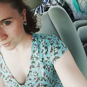 Meet your Posher, Lydia